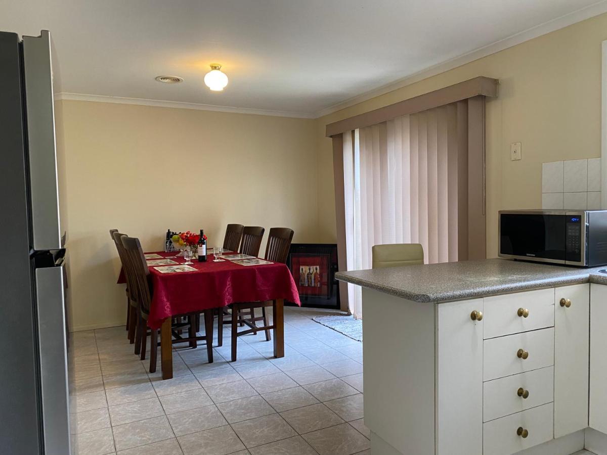 4 Beds-whole House-u2-9 Dennis Street-reservoir Holiday home *